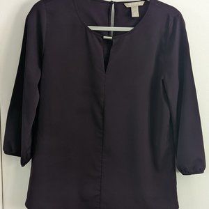 EUC Banana Republic keyhole back and slit front with metal bar between sides.